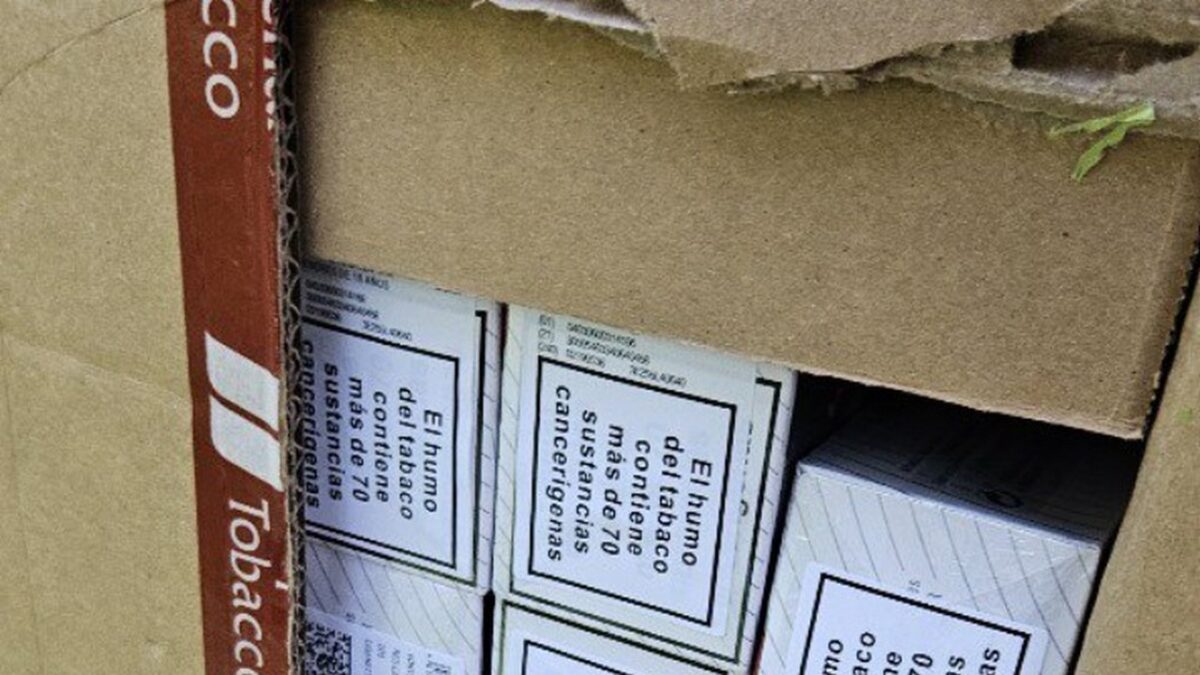 ΑΑΔΕ: Κατάσχεση μαμούθ στο «Ελ. Βενιζέλος» – Εντοπίστηκαν 1,7 εκατ. λαθραία τσιγάρα από το Ντουμπάι