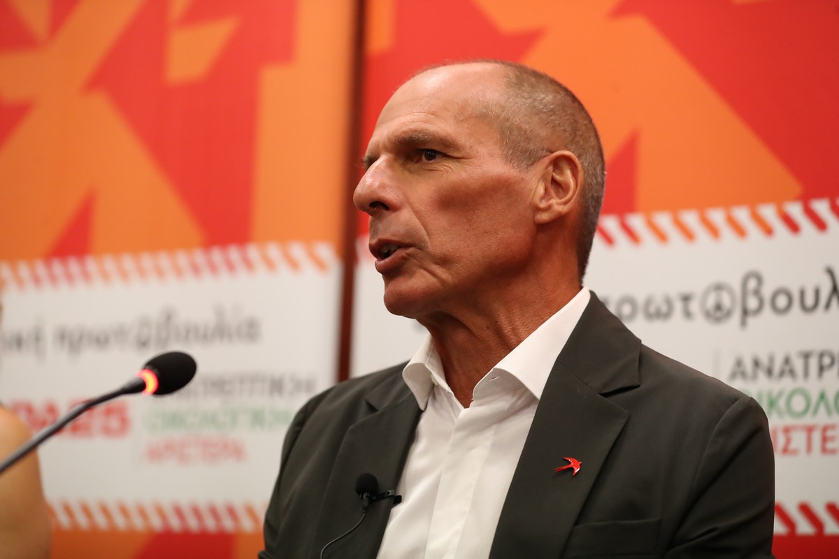 Βαρουφάκης για «Ιθάκη»: «Έχω πολλά βιβλία να διαβάσω, λέω να περιμένω την ταινία» (VIDEO)