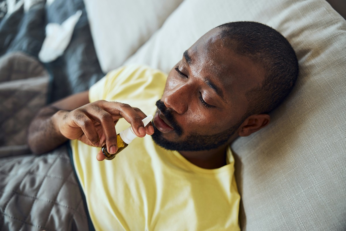 Τι προκαλεί τη βουλωμένη μύτη τη νύχτα