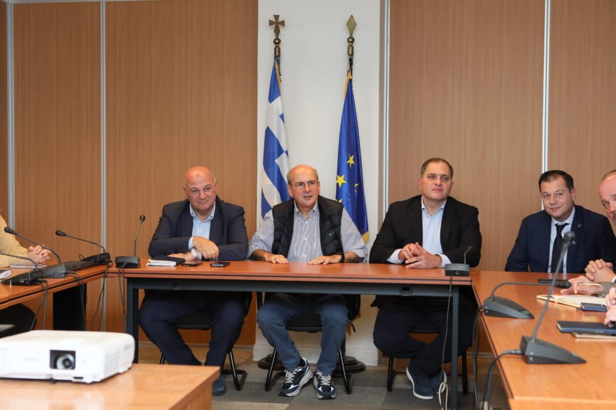 Ευρεία σύσκεψη με Κ. Χατζηδάκη και Κ. Τσιάρα στον ΟΠΕΚΕΠΕ για την πληρωμή των αγροτικών επιδοτήσεων