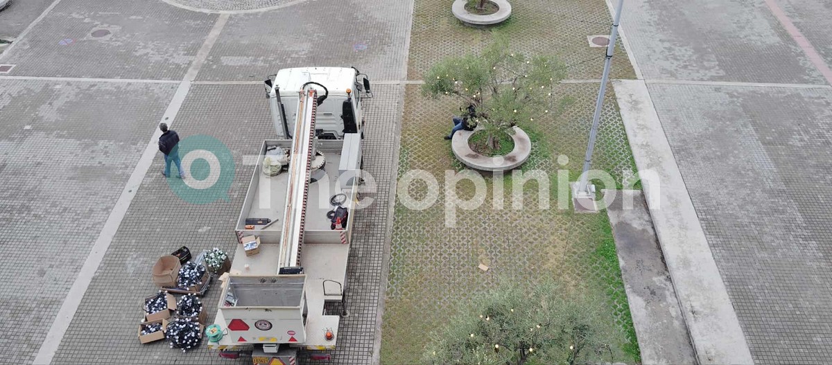 Με Ρέμο το άναμμα του χριστουγεννιάτικου δέντρου στην Αριστοτέλους – Με χορηγίες στολισμός και εκδηλώσεις