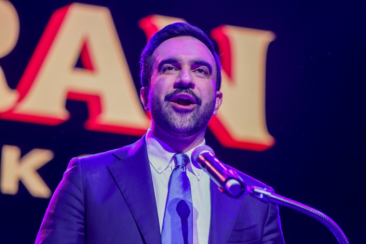 Όταν ο Ζοχράν Μαμντάνι ευχόταν χαρούμενη  25η Μαρτίου και αποθέωνε τον Άγγελο Χαριστέα στο Euro του ’04 (VIDEO)