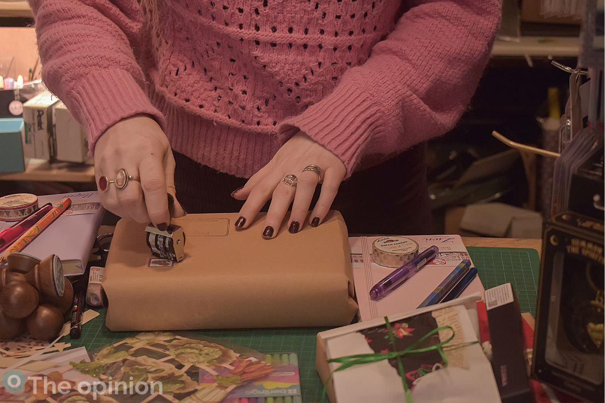 Βιβλία, σφραγίδες και book bags: τα δώρα της Πρωτοχρονιάς του 2026