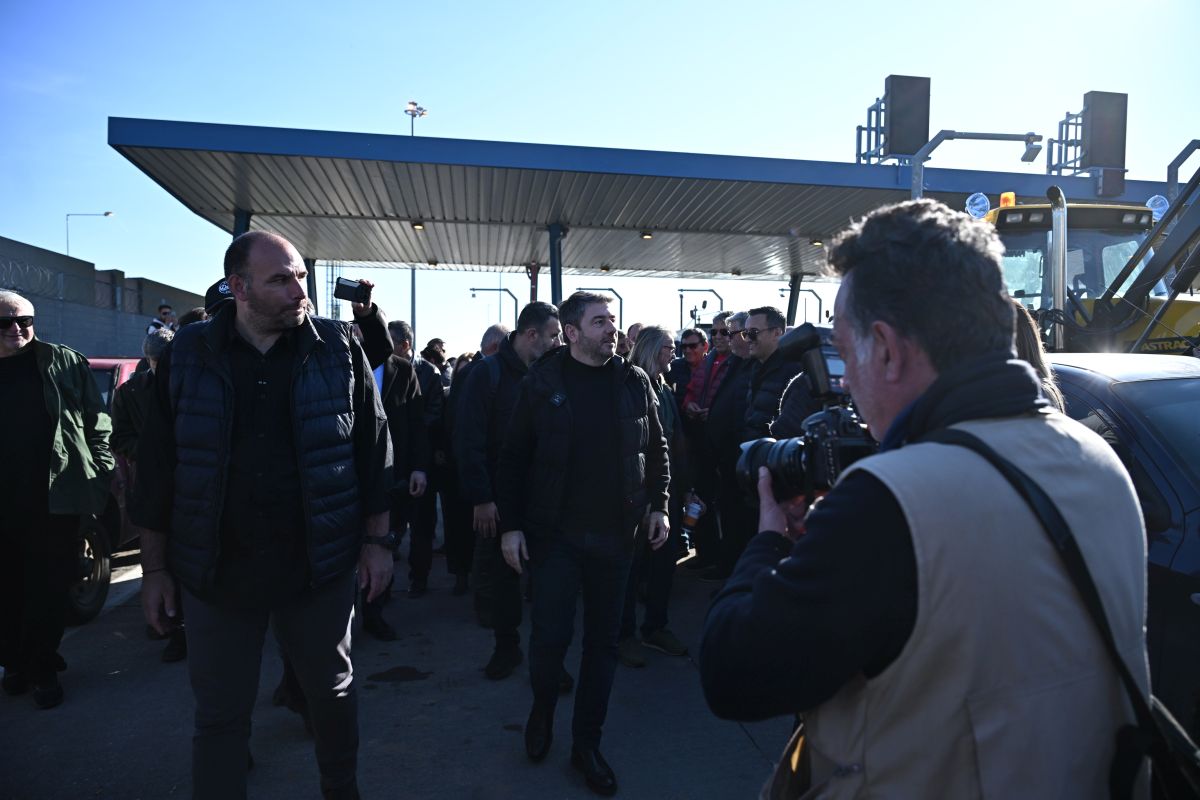 Ανδρουλάκης από Τρίκαλα: «Εθνική προτεραιότητα να μην ερημώσει η ύπαιθρος»