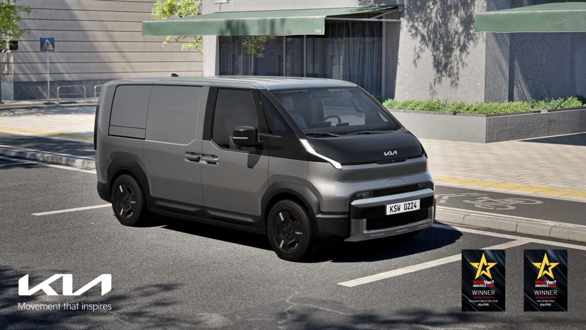 Το Kia PV5 Cargo απέσπασε 2 τίτλους: “Van of the Year” και “Compact Van of the Year”