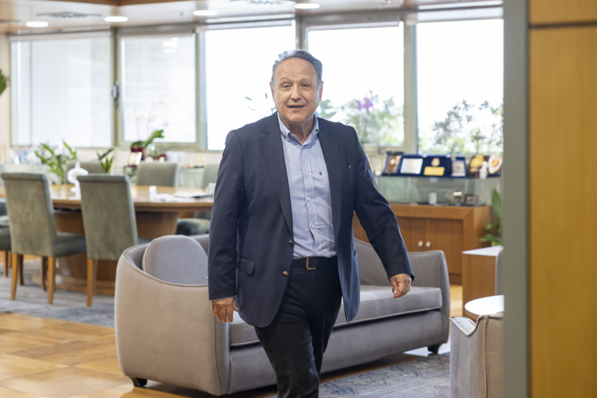 Μια διαφορετική συνέντευξη του Στέλιου Αγγελούδη (VIDEO)