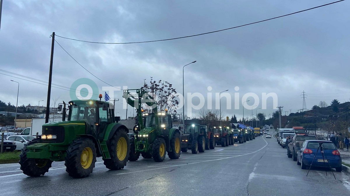 Κατερίνη: Οι αγρότες απέκλεισαν το ρεύμα προς Αθήνα της ΠΑΘΕ