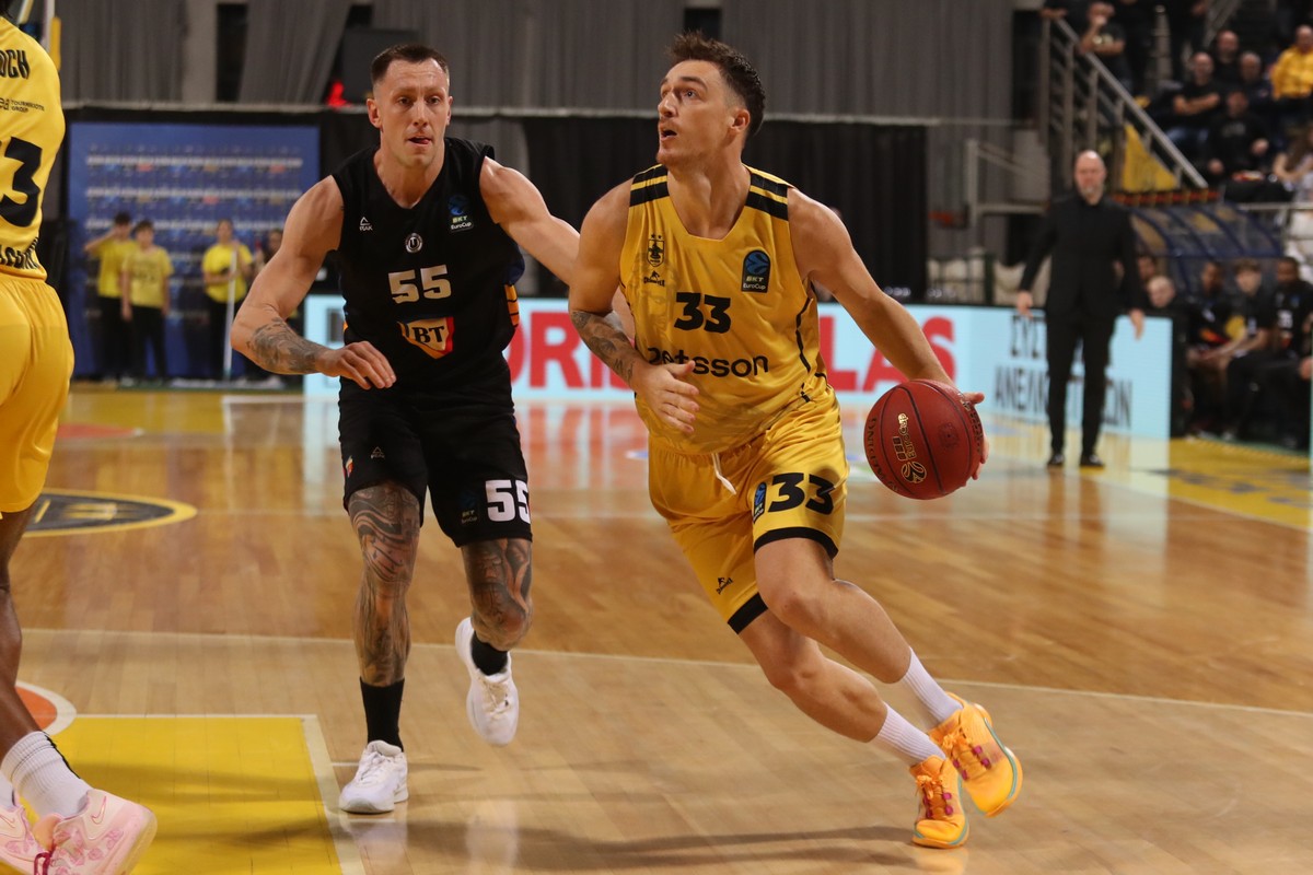 Ο Άρης «χάθηκε» στο φινάλε και έχασε από την Κλουζ