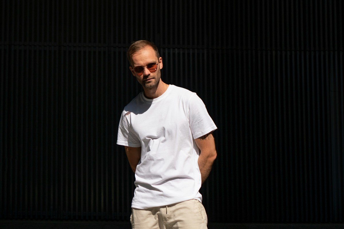 Τελικά αρέσουν παραπάνω στις γυναίκες oι άντρες με γυαλιά;