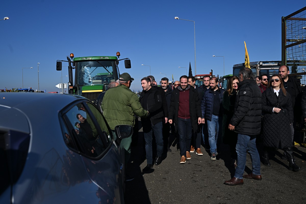 Ανδρουλάκης: «Ο πρωτογενής τομέας πληρώνει ακριβά την ανικανότητα και τη διαφθορά της κυβέρνησης της ΝΔ»