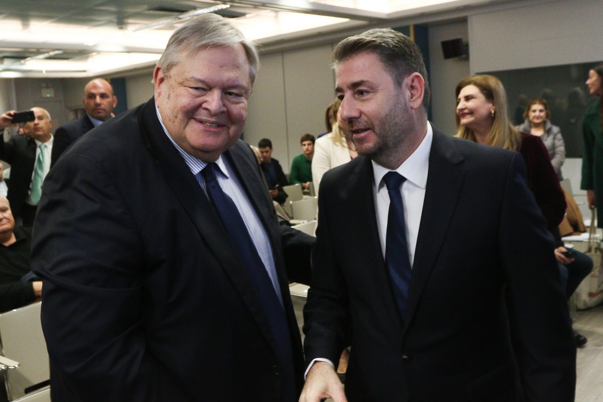 Ανδρουλάκης: Προτεραιότητα του ΠΑΣΟΚ να τελειώσει το καθεστώς της ατιμωρησίας