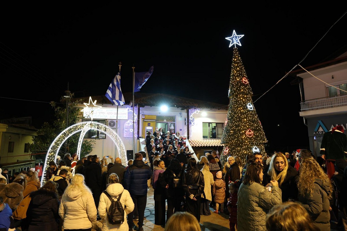 Αναβάλλεται η φωταγώγηση του χριστουγεννιάτικου δέντρου στο Ωραιόκαστρο