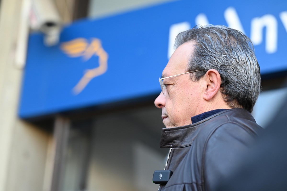 Φάμελλος: «Η κυβέρνηση λέει ψέματα, δεν είναι πρόβλημα η βιωσιμότητα των καταστημάτων των ΕΛΤΑ»