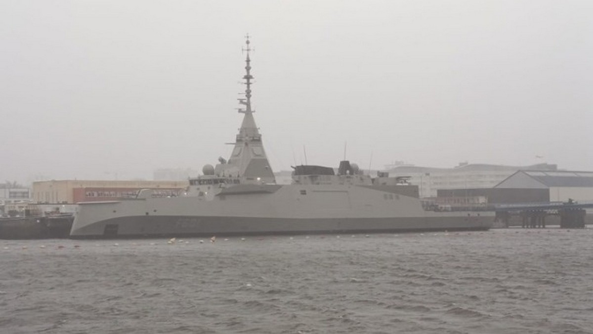 Ιστορική μέρα για το Ναυτικό – Η Ελλάδα παραλαμβάνει την φρεγάτα Belharra «Κίμων» (VIDEO)