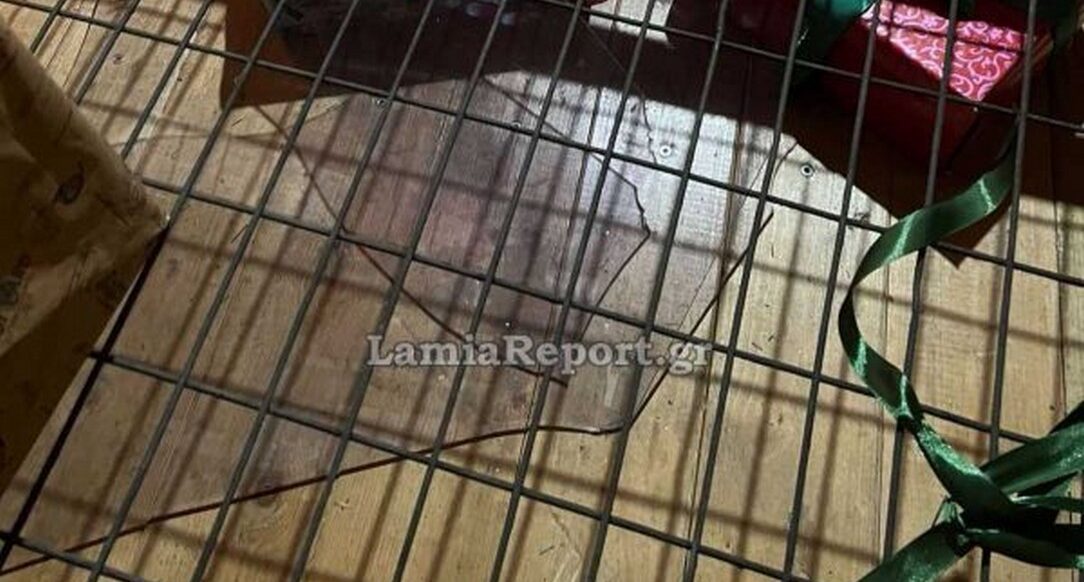 Διέρρηξαν… σπίτι του Άγιου Βασίλη (ΦΩΤΟ)