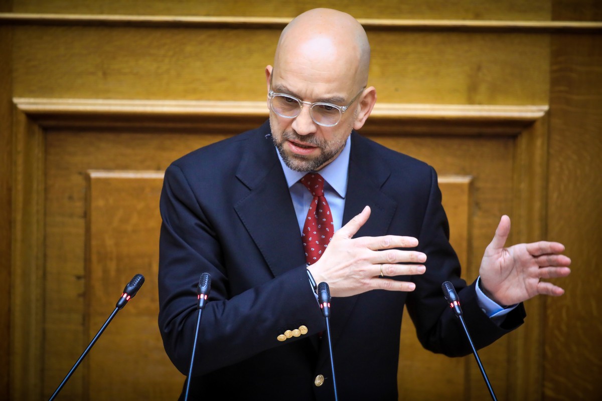 Ο Μπάρκας του ΣΥΡΙΖΑ αποκάλεσε «σφουγγοκωλάριο» του Άδωνι τον Πέτρο Παππά