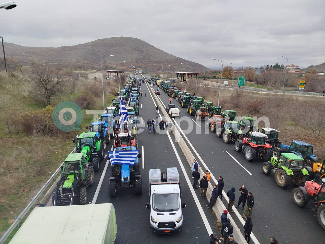 Το «καρφί» Μαρινάκη σε Καραμανλή