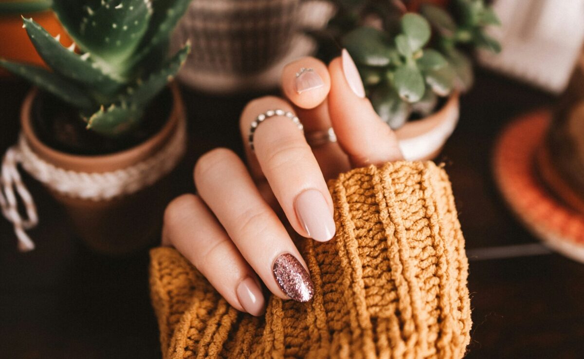 Τι πρέπει να γνωρίζουμε για να έχουμε πιο δυνατά νύχια