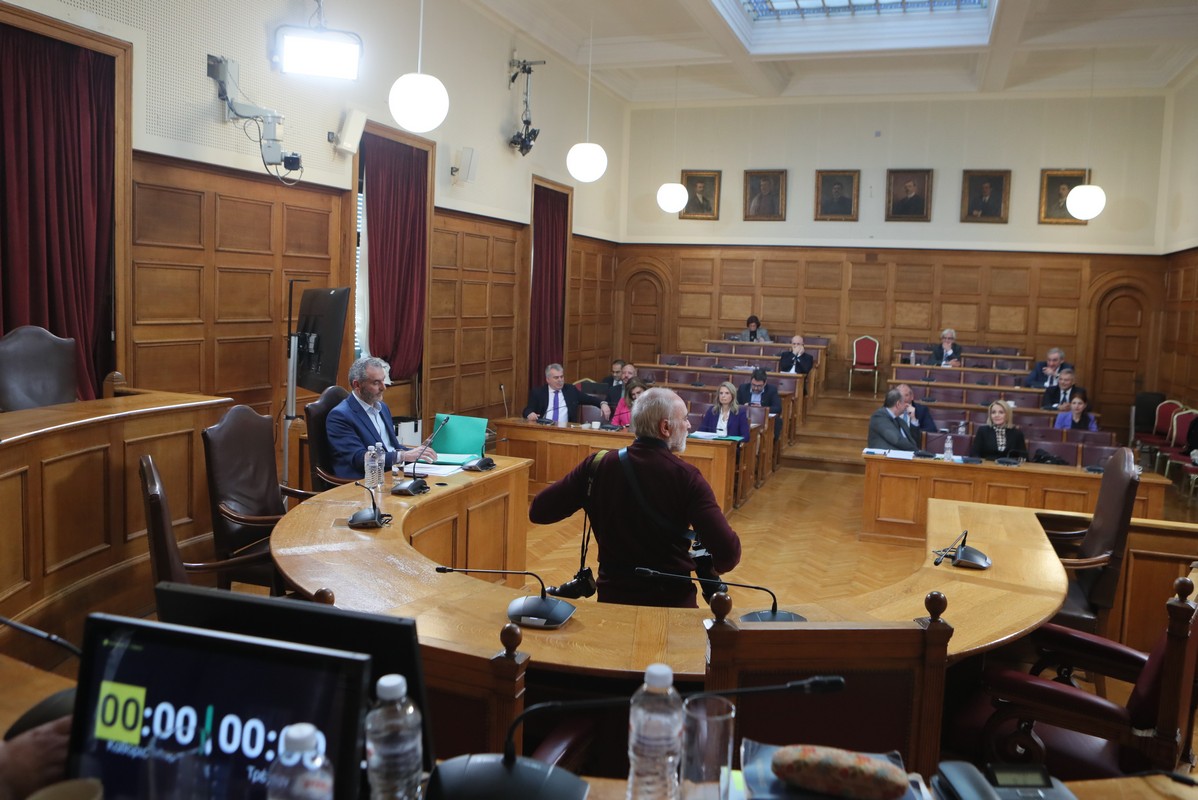 Εξεταστική ΟΠΕΚΕΠΕ – Λαζαρίδης: Ο συλληφθείς στην Κρήτη είναι κουμπάρος του Ανδρουλάκη – Αποστολάκη: Στέλεχος της ΝΔ ο αρχηγός