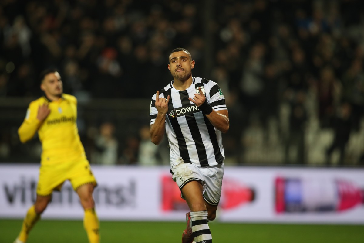 Super League: Η βαθμολογία που δίνει πρωτάθλημα στον ΠΑΟΚ και σχεδόν… υποβιβάζει τον Άρη