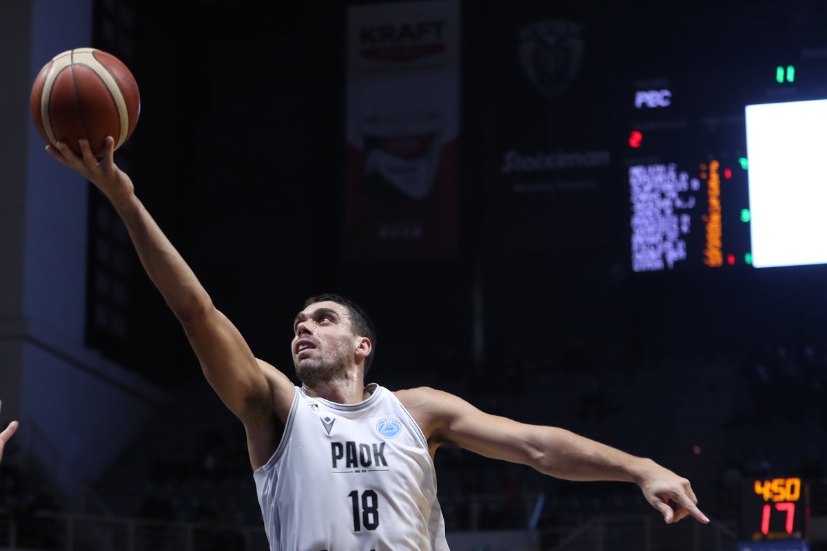 Επίσημη η ανανέωση Περσίδη στον ΠΑΟΚ