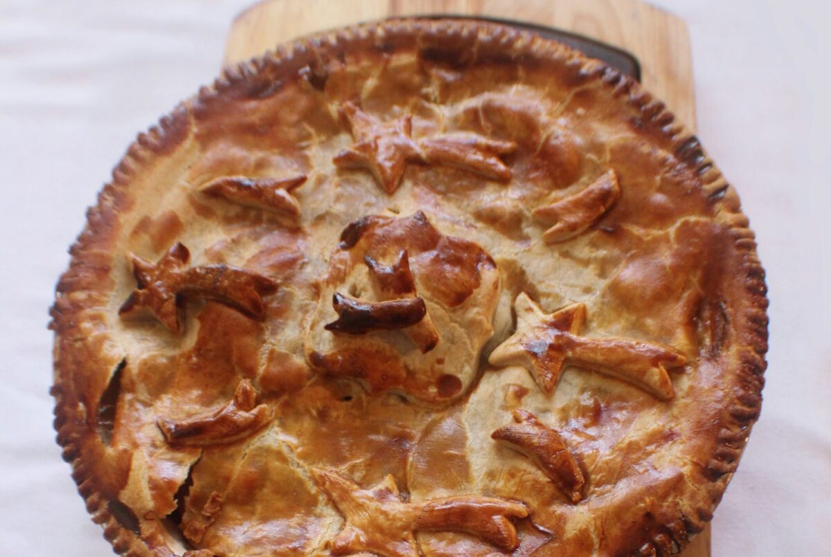 Ο λόγος που κάνουμε κρεατόπιτα την Πρωτοχρονιά