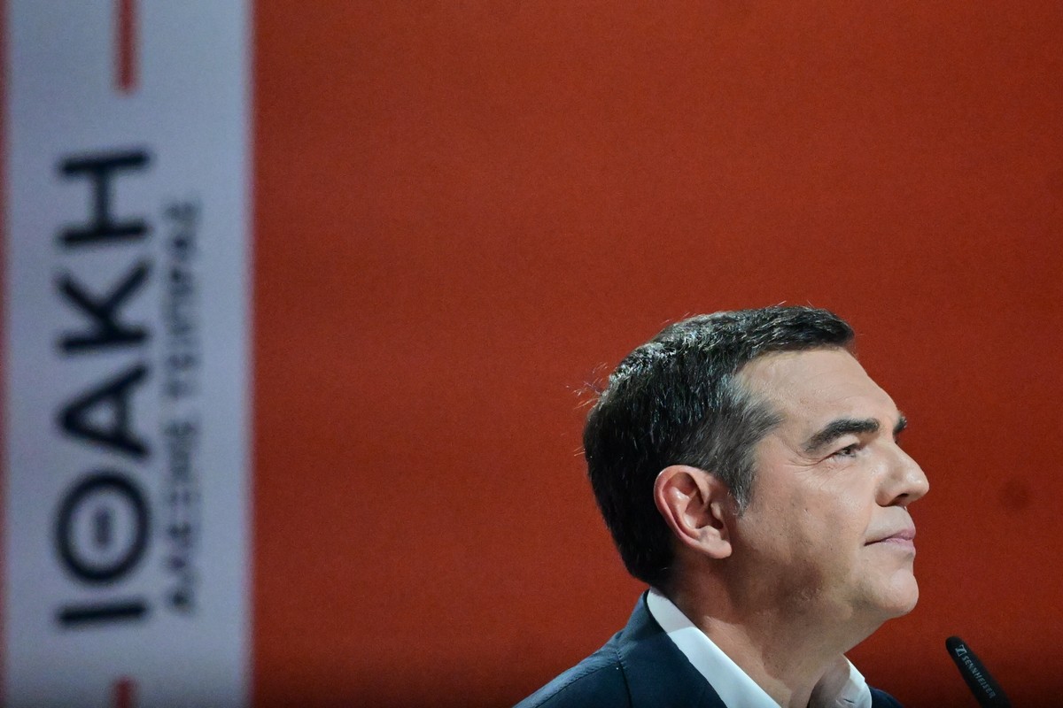 Τσίπρας και τρακτέρ στους… δρόμους των σημερινών (4/12) πρωτοσέλιδων