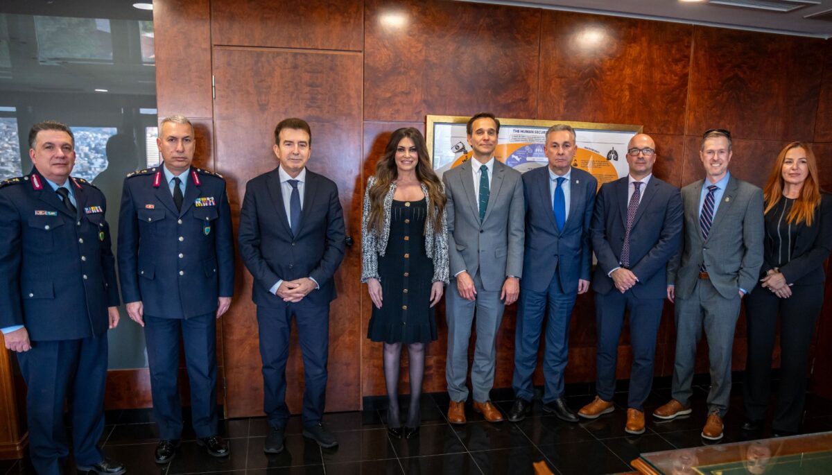 Συνάντηση Υπουργού Προστασίας του Πολίτη, Μ. Χρυσοχοΐδη με την πρέσβη των ΗΠΑ στην Ελλάδα, Κ. Γκίλφοιλ