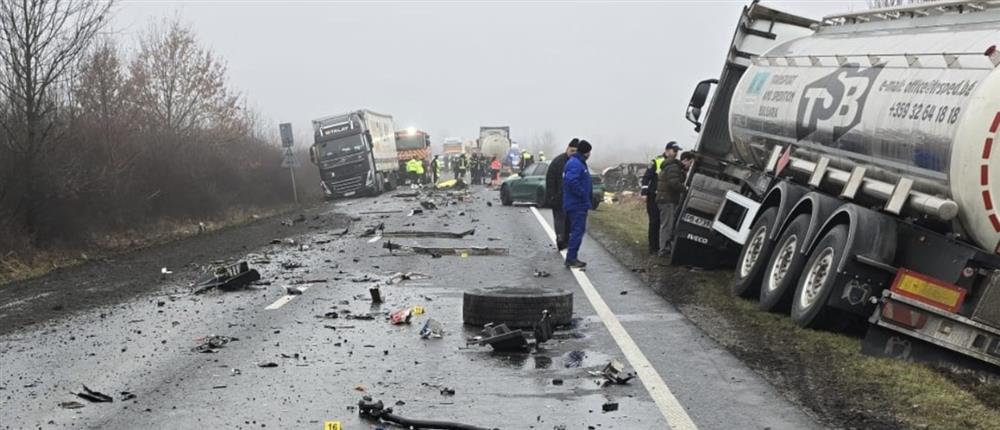 Επτά ζωές χάθηκαν σε μια στιγμή, στο βωμό της ασφάλτου!