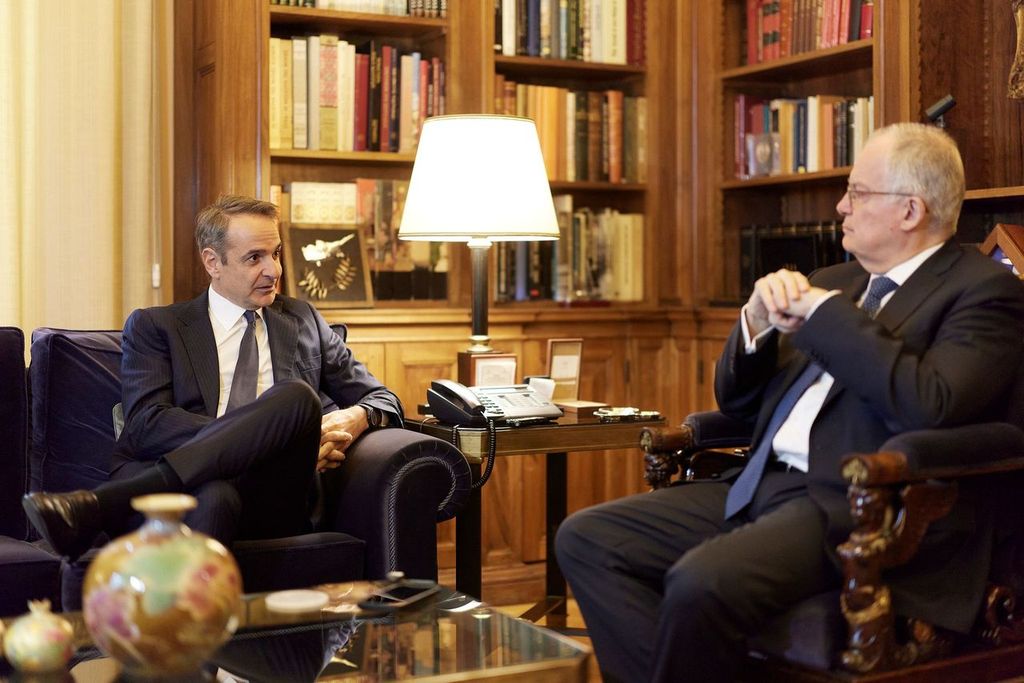 Μητσοτάκης σε Τασούλα: Να πρυτανεύσει η λογική, να αποφύγουμε τα χειρότερα στις σχέσεις ΕΕ – ΗΠΑ