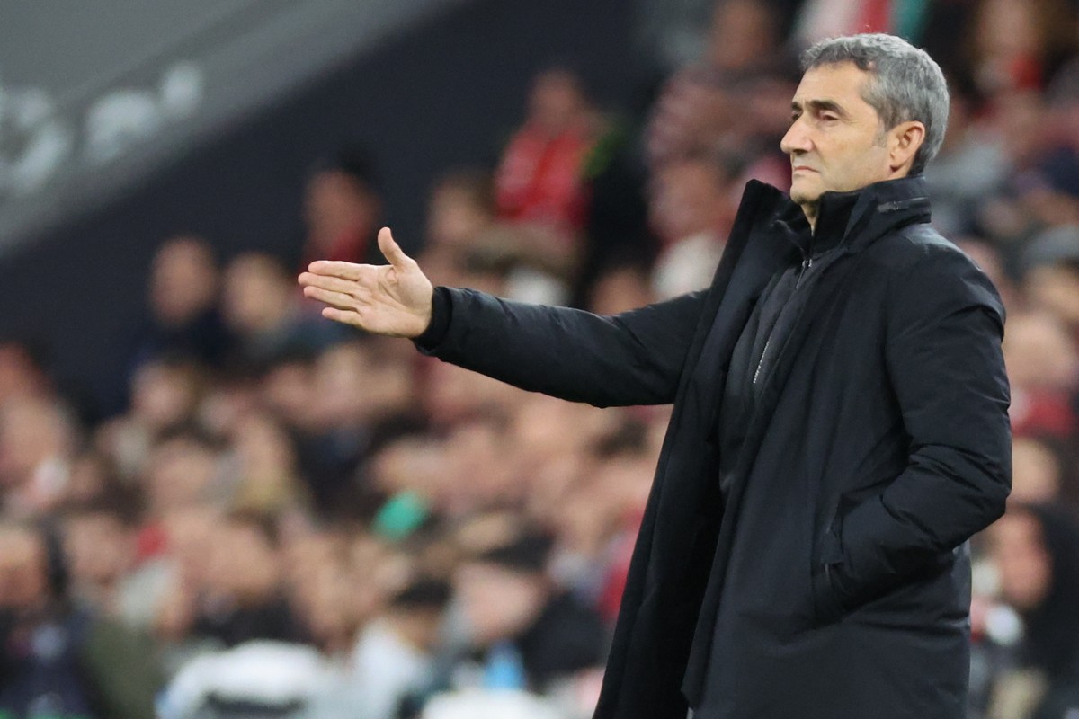 Βαλβέρδε: «Τρίζει» η καρέκλα του μετά τον διασυρμό από την Μπαρτσελόνα