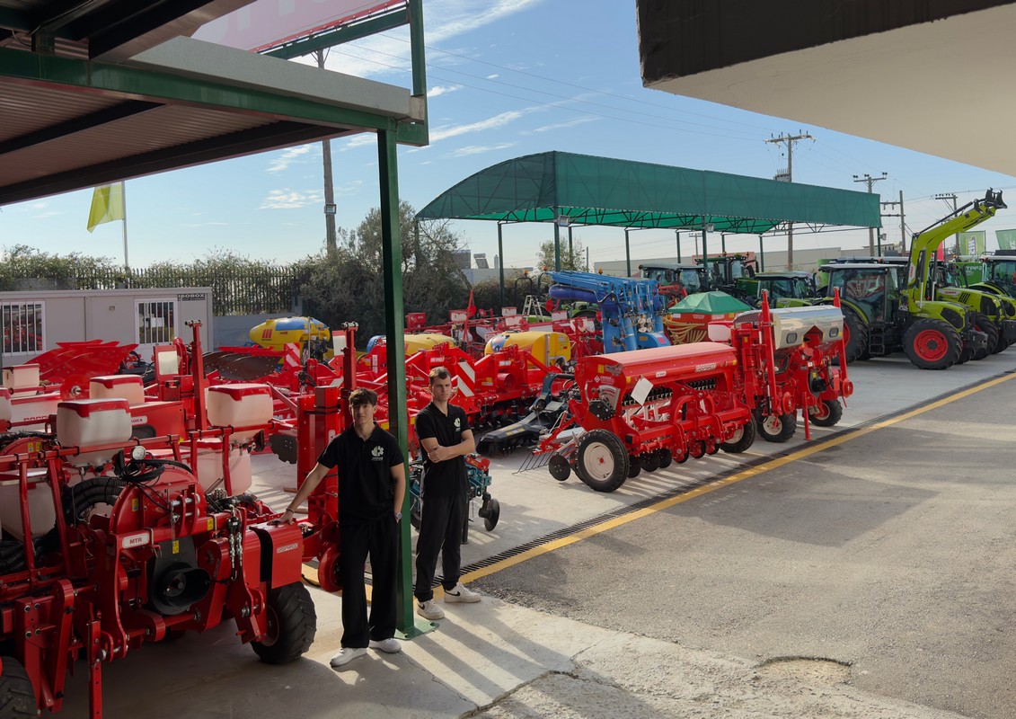 Φοιτητές δημιούργησαν την πρώτη πλατφόρμα «μεσίτη» για γεωργικά μηχανήματα (ΦΩΤΟ)