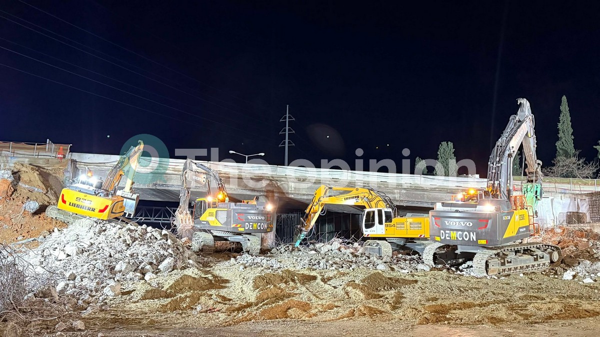 FlyOver: Ολοκληρώθηκε η κατεδάφιση της γέφυρας Πανοράματος – Συνεχίζονται όλη νύχτα οι εργασίες στον Περιφερειακό (ΦΩΤΟ + VIDEO)