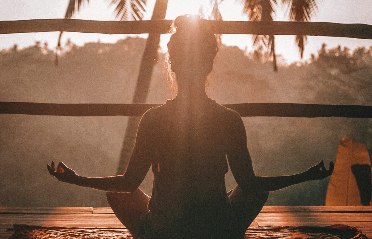 Ποιες τοξικές συνήθειες που πρέπει να αφήσετε στο 2025 για να βρείτε ψυχική ηρεμία