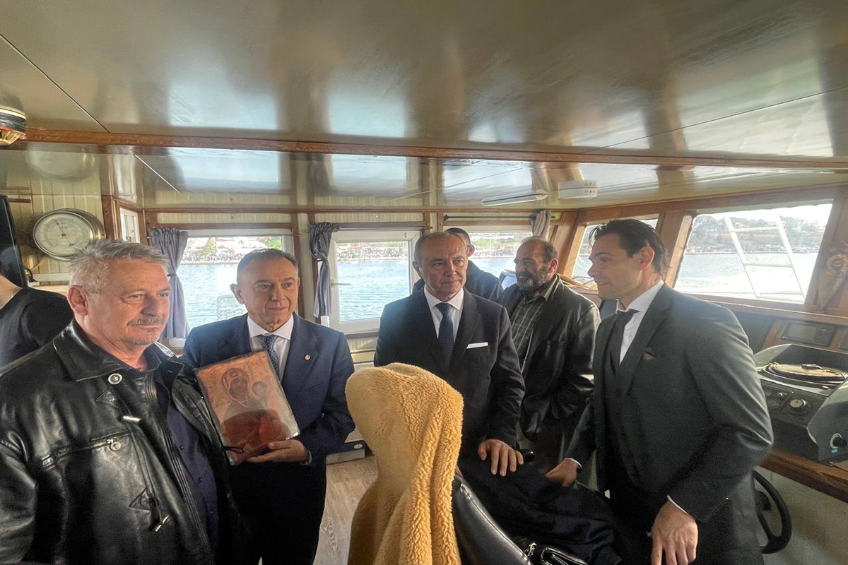 Ένας… καμπίσιος στον Θερμαϊκό