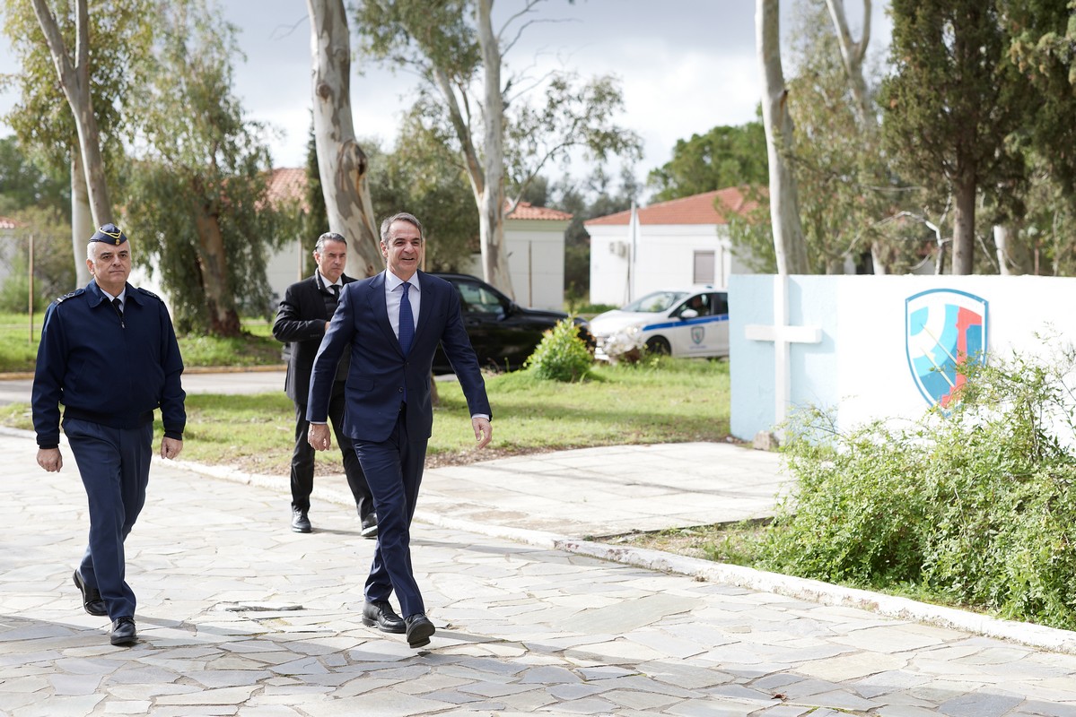 Μητσοτάκης: «Στο ξεκίνημα του 2026, παρά τις δυσκολίες, μπορούμε να αισιοδοξούμε, αρκεί να είμαστε ενωμένοι» (ΦΩΤΟ)