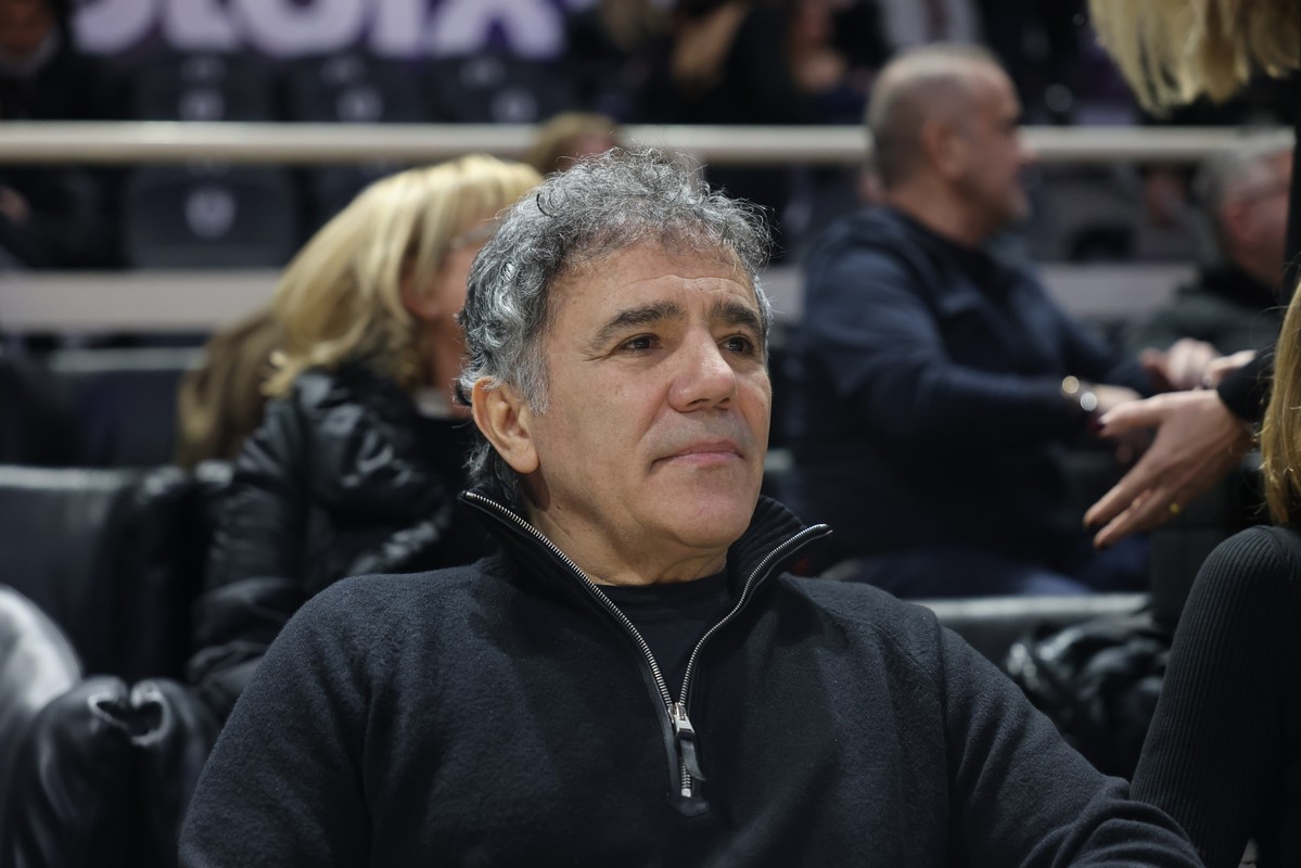 Μυστακίδης