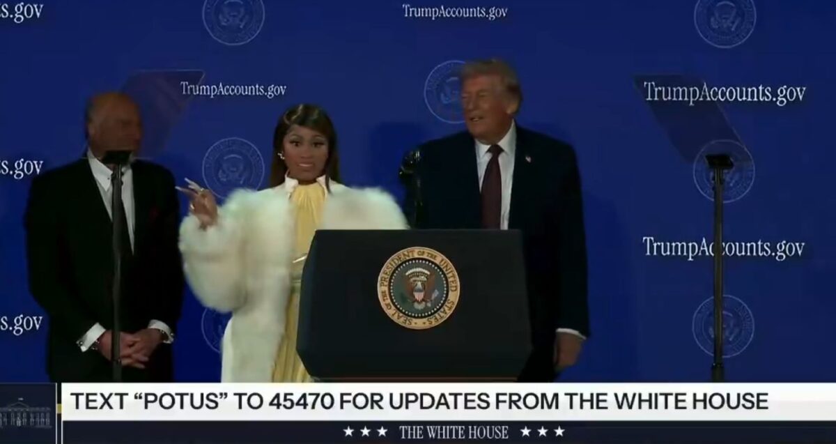 Nicki Minaj: Από παράνομη μετανάστρια σε νούμερο ένα φαν του Ντόναλντ Τραμπ (VIDEO)