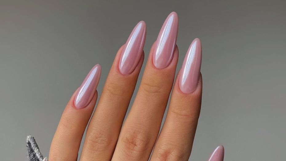 Τι χρώμα πρέπει να βάψετε τα νύχια σας για να έχετε τύχη όλη τη χρονιά