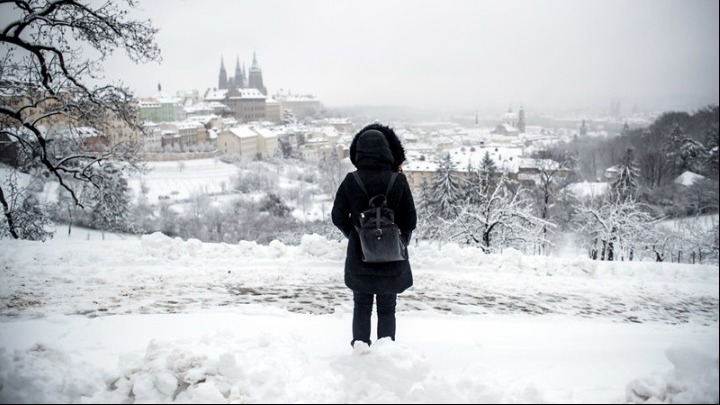 Παγετός παρέλυσε τα αεροδρόμια Βιέννης και Πράγας