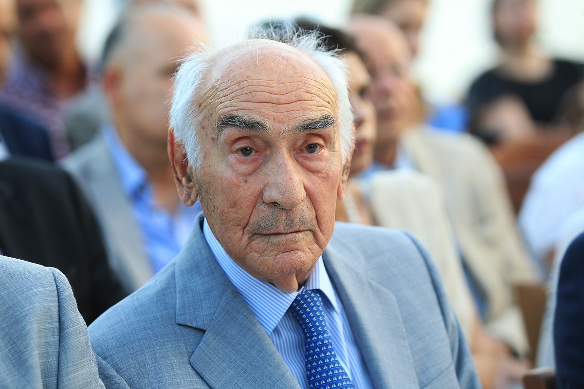 Παπαδόγγονας