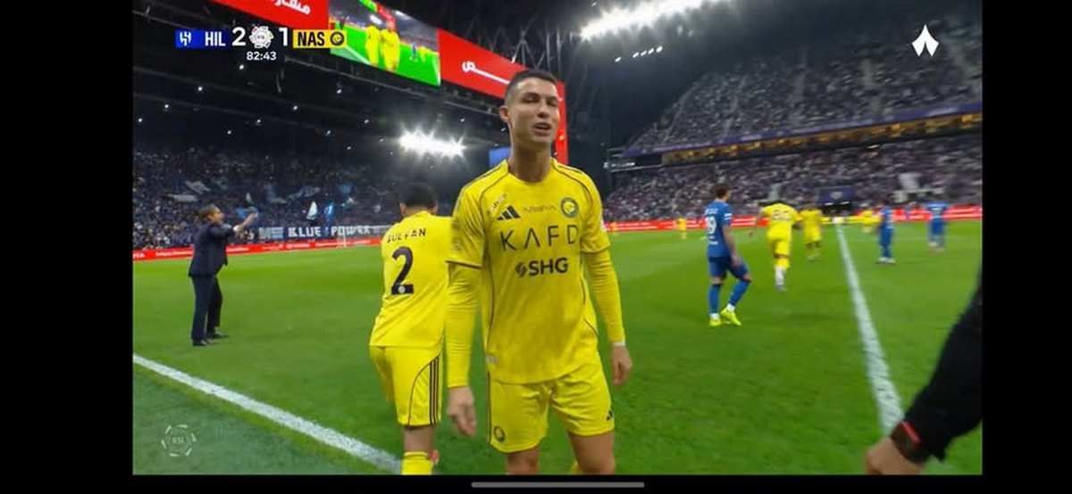 Η έξαλλη αντίδραση του Ρονάλντο στην αλλαγή του – Τι μονολογούσε βγαίνοντας από το γήπεδο (VIDEO)