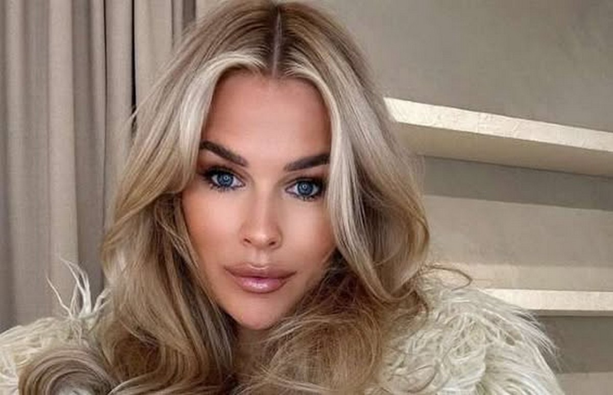 Ποια ελληνική ομάδα έκανε το «μπαμ» με την εντυπωσιακή σύζυγο ποδοσφαιριστή (ΦΩΤΟ-VIDEO)