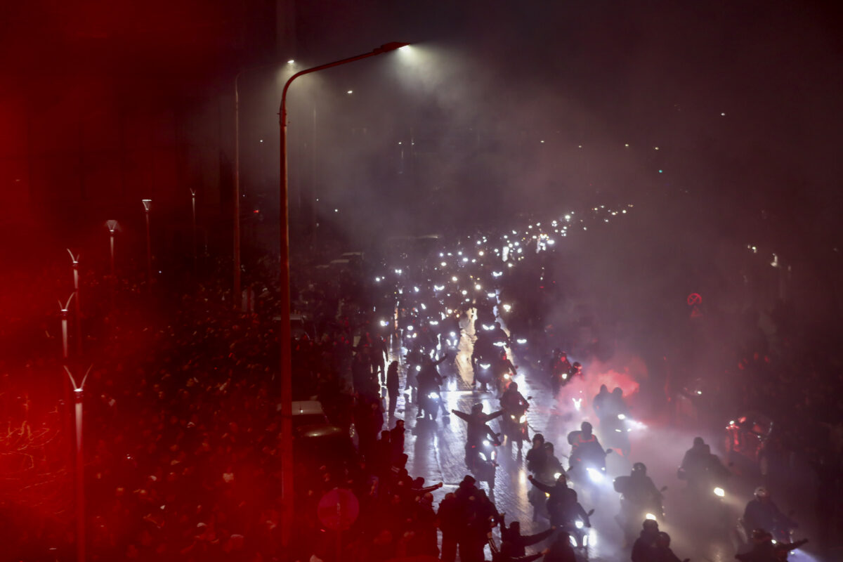 Στην Τούμπα για το τελευταίο «αντίο» οι σοροί των 7 φιλάθλων του ΠΑΟΚ (ΦΩΤΟ-VIDEO)