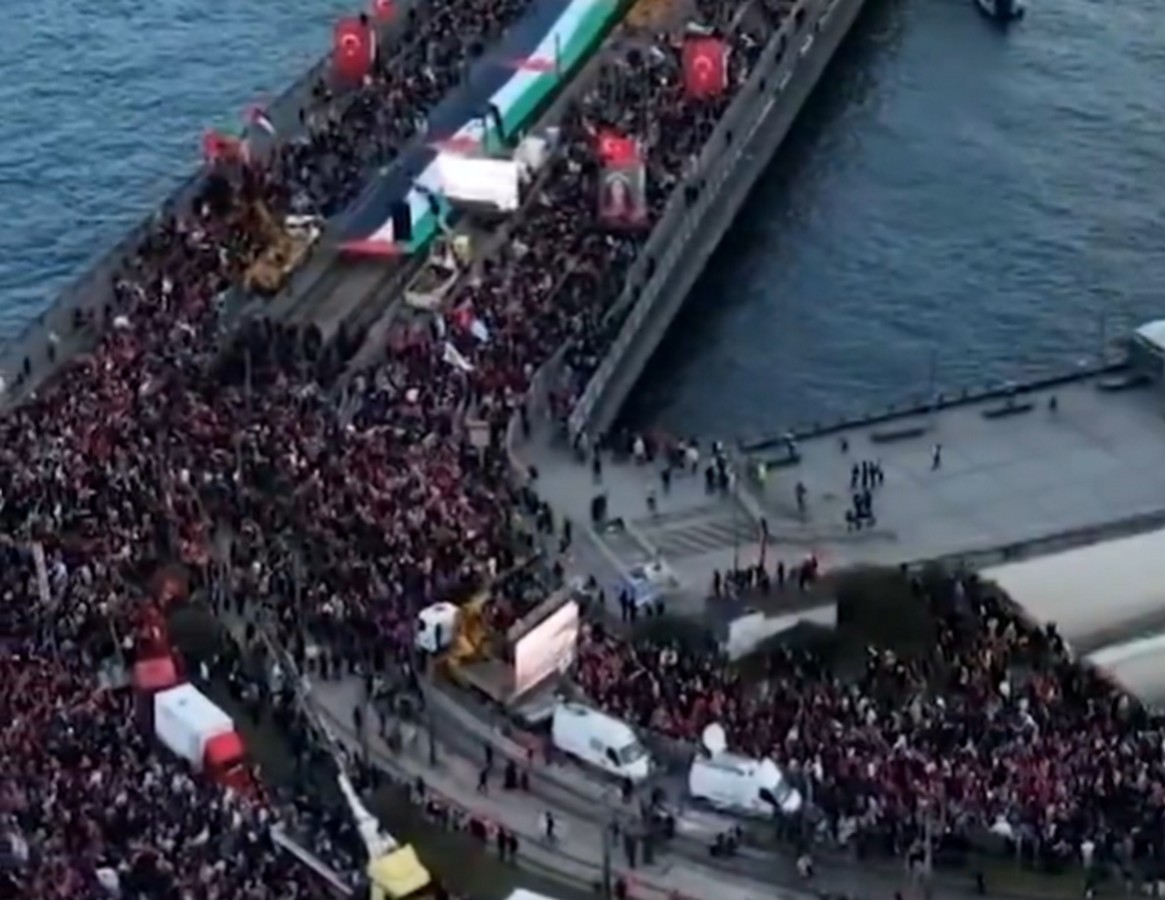 Τουρκία: Μαζική διαδήλωση υπέρ των Παλαιστινίων της Γάζας – «Δεν θα μείνουμε σιωπηλοί» (VIDEO)