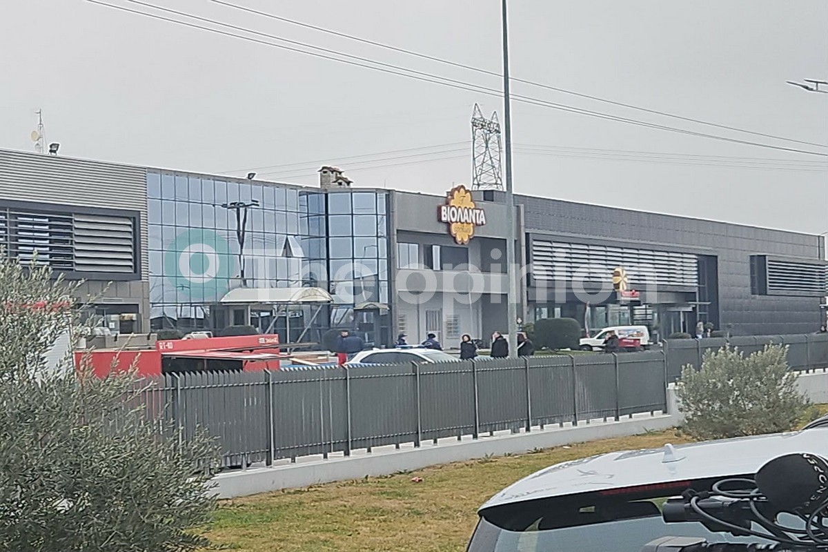 Η «βόμβα» στο εργοστάσιο των Τρικάλων, οι φόβοι και οι προσδοκίες της κυβέρνησης και το πρόβλημα των ελληνικών σχολείων στα σημερινά πρωτοσέλιδα