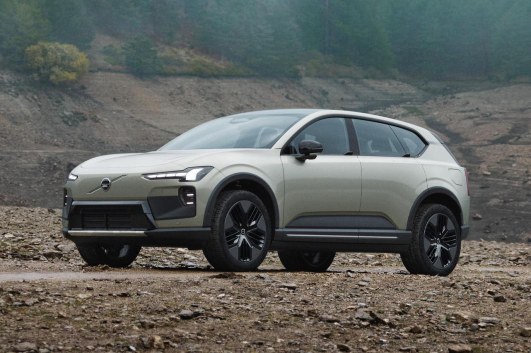 Στην Ελλάδα το ολόφρεσκο EX60 Cross Country της Volvo