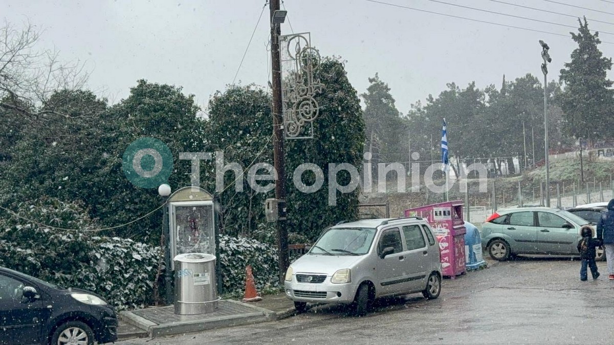 Χιονοπτώσεις σε περιοχές της Θεσσαλονίκης – «Άσπρη μέρα» και στη Χαλκιδική (ΦΩΤΟ+VIDEO)