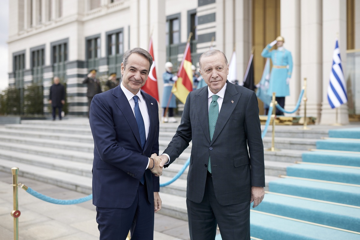 Συνάντηση Μητσοτάκη- Ερντογάν: Θετική ατζέντα με αστερίσκους και σαφές μήνυμα: «Δεν μπορούμε να αλλάξουμε τη γεωγραφία»