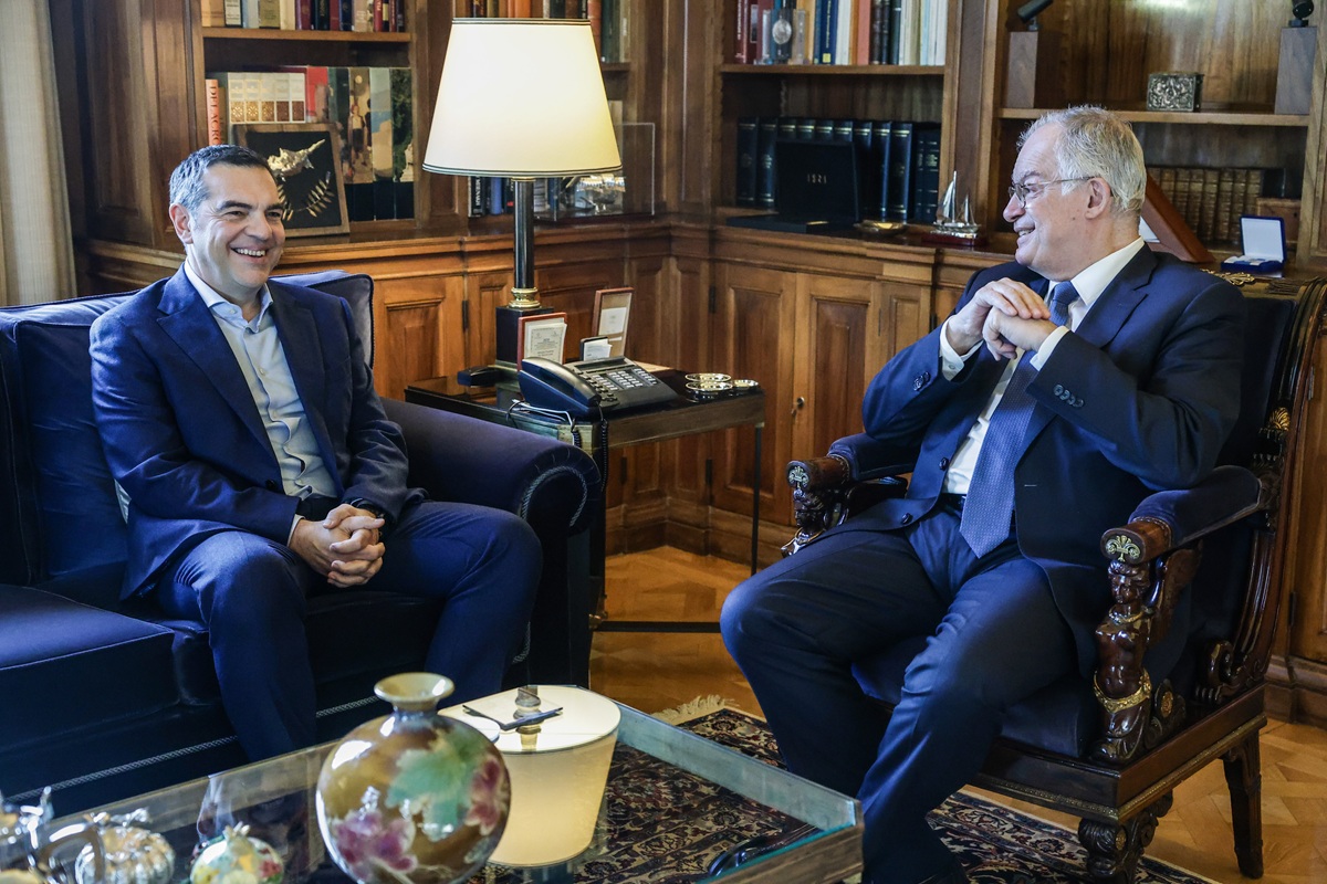 Συνάντηση Τασούλα – Τσίπρα στο Προεδρικό Μέγαρο